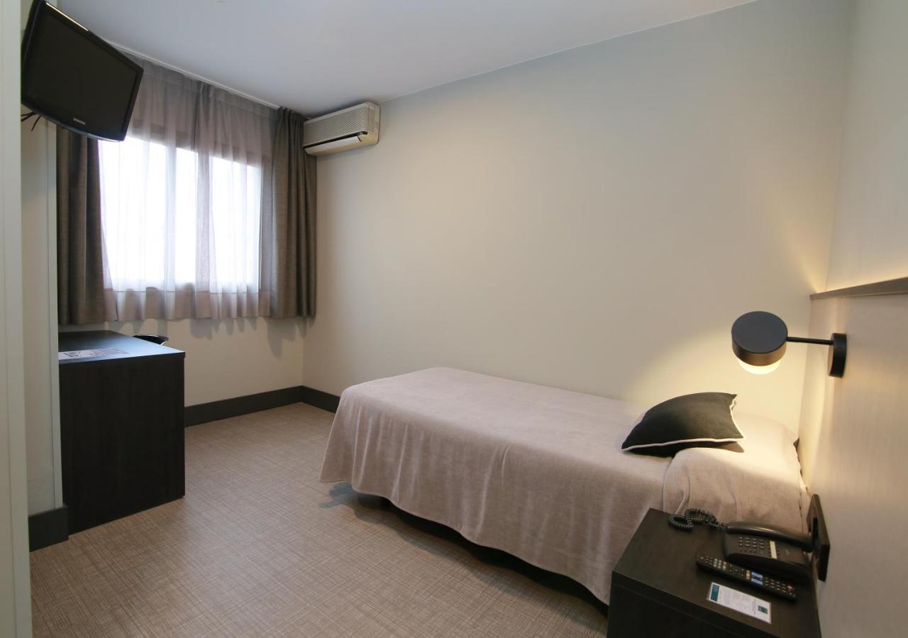 Hotel Esplugues 2*